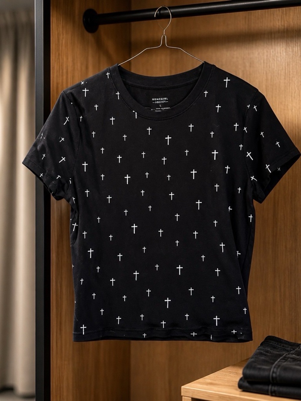 Homegirl Society Cross Pattern T-Shirt
Short half tee with Cross motif  Xs fit